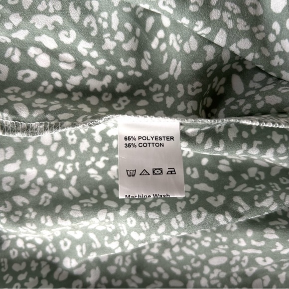 🌸Women’s Sage Green Sundress. Size: Small. - Picture 11 of 11